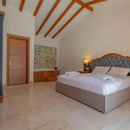 Patara Infinity 3+1 Villa, Oezel Havuzlu, Vilă