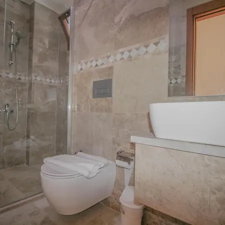 Patara Infinity 3+1 Villa, Oezel Havuzlu, וילה *