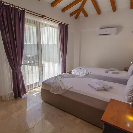 Patara Infinity 3+1 Villa, Oezel Havuzlu, פאטהיה